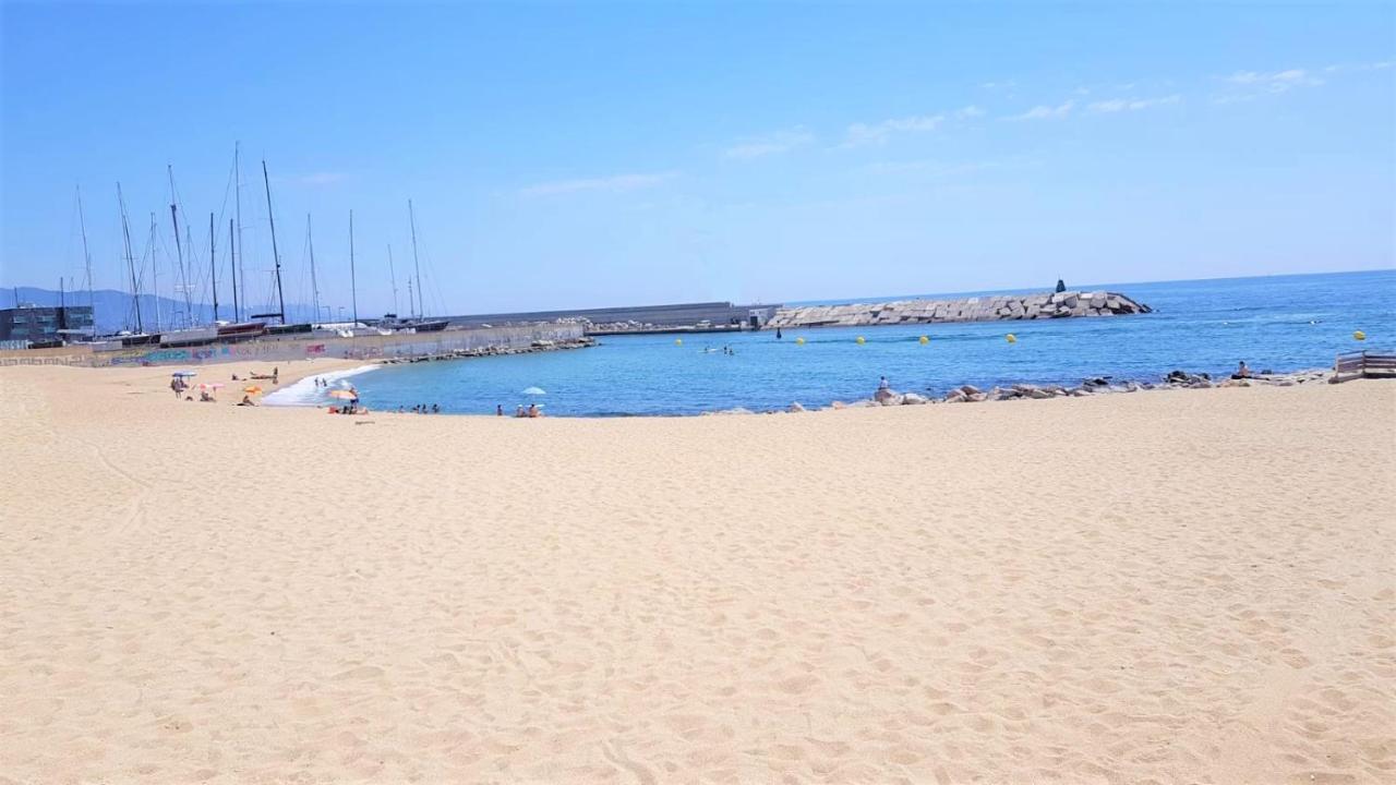 Alexandra'S Beach-Port Badalona Exterior photo