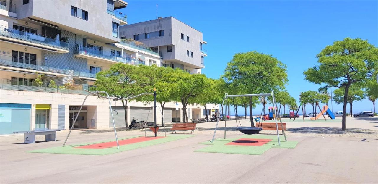 Alexandra'S Beach-Port Badalona Exterior photo