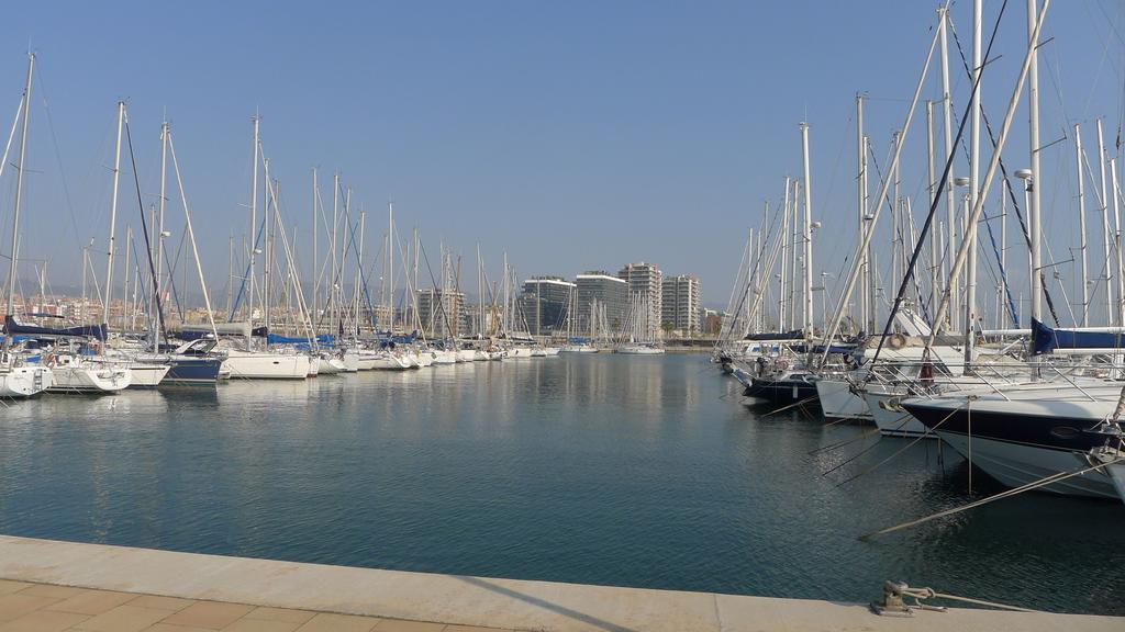 Alexandra'S Beach-Port Badalona Room photo