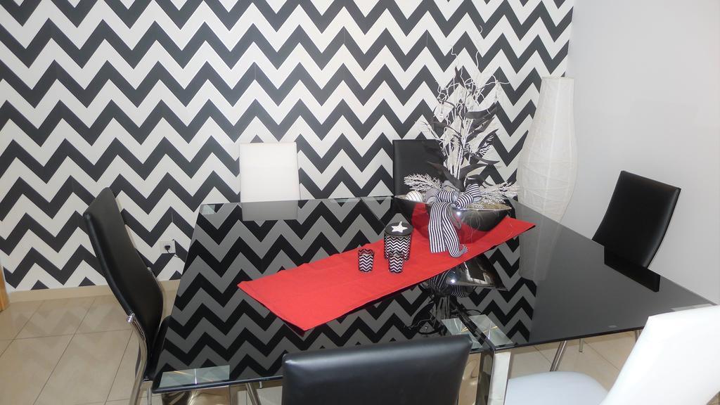 Alexandra'S Beach-Port Badalona Room photo
