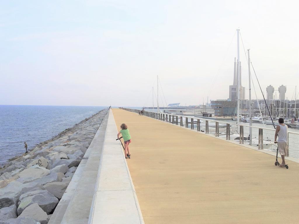 Alexandra'S Beach-Port Badalona Exterior photo