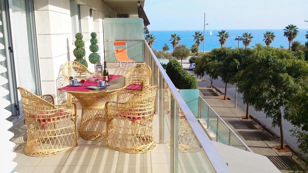 Alexandra'S Beach-Port Badalona Room photo