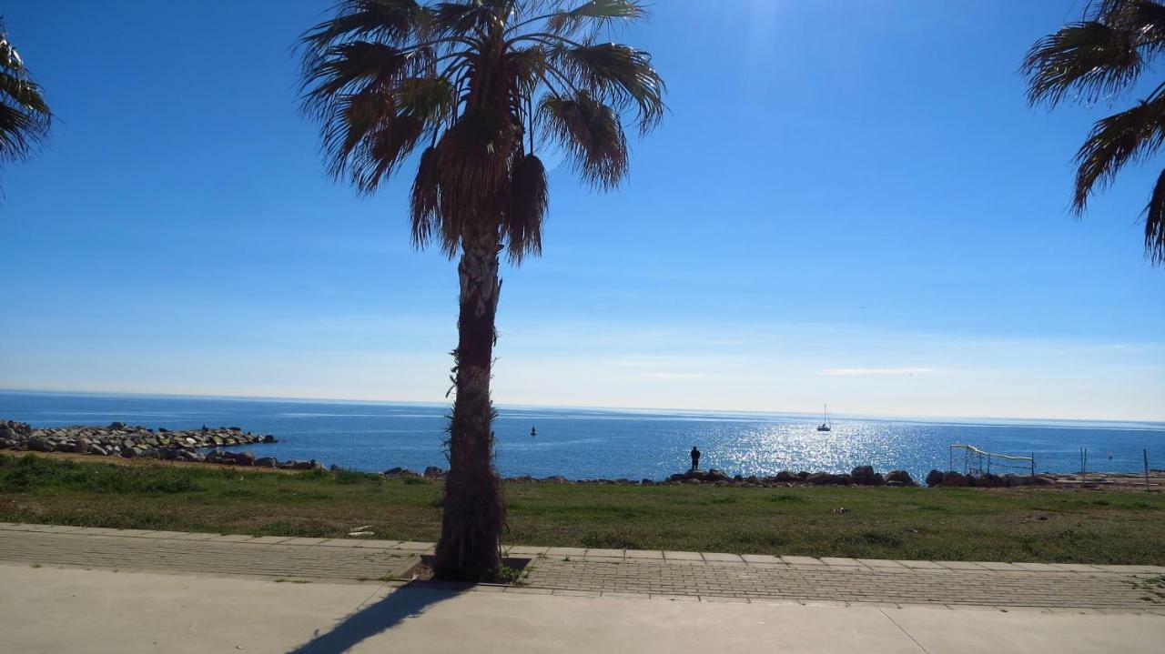 Alexandra'S Beach-Port Badalona Exterior photo