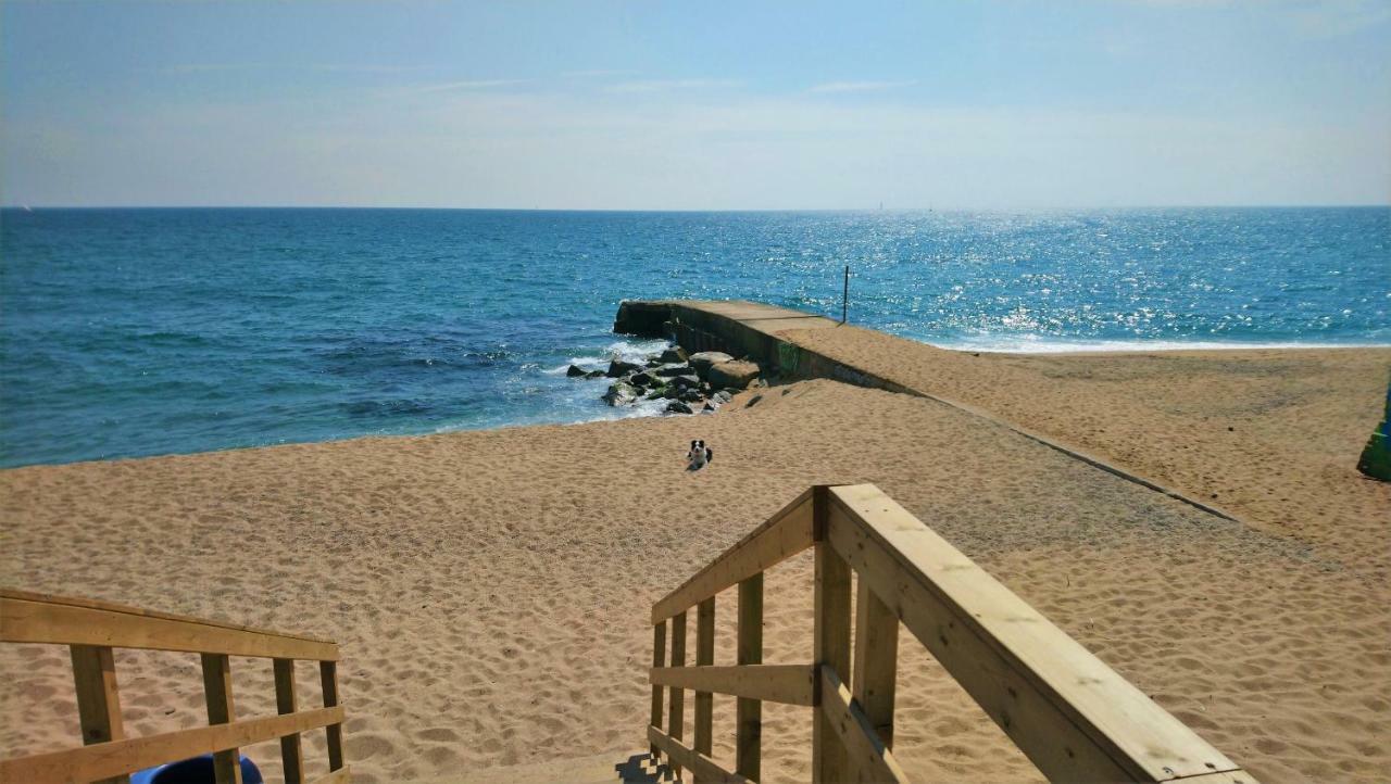 Alexandra'S Beach-Port Badalona Exterior photo