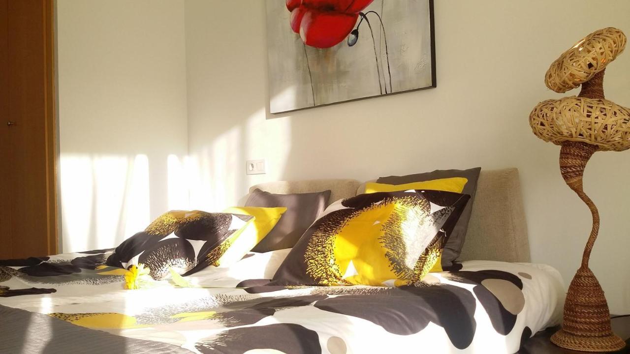 Alexandra'S Beach-Port Badalona Room photo